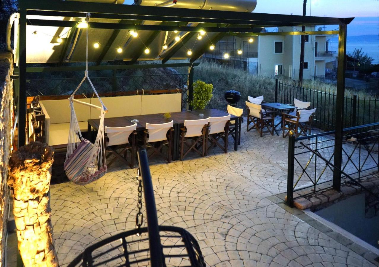 Semiramis Suites With Pool Каламата Екстериор снимка